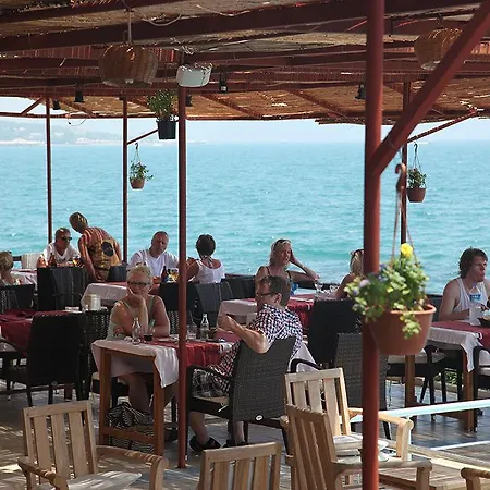 Yali Bed and Breakfast Σιντέ