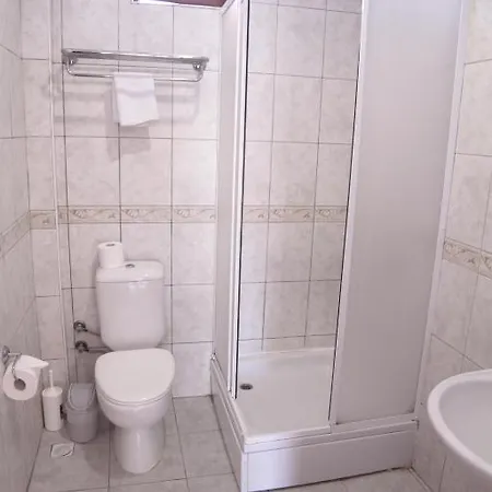 Yali Nocleg ze śniadaniem