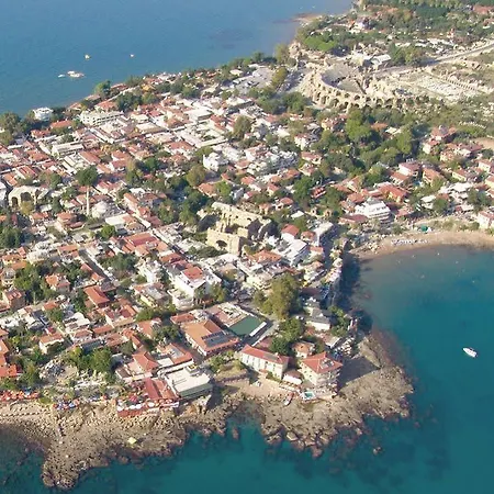 Yali Nocleg ze śniadaniem 3*