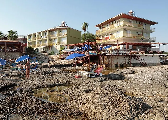 Yali Oda ve Kahvaltı 3*