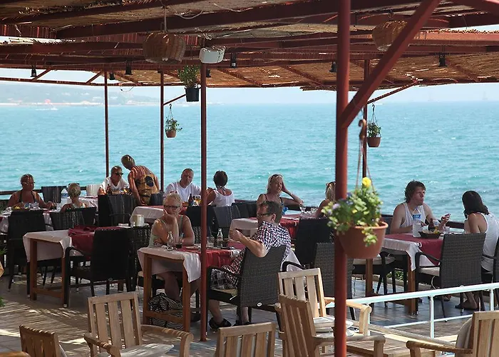 Yali Oda ve Kahvaltı Side