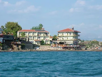 Yali Oda ve Kahvaltı Side