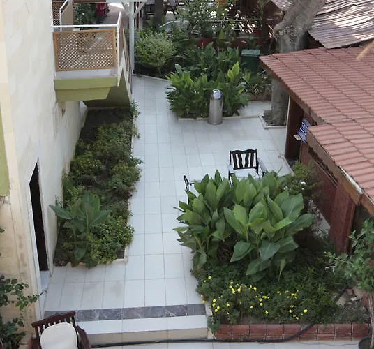 Oda ve Kahvaltı Yali Side