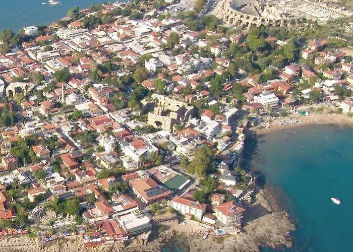 Yali Oda ve Kahvaltı 3*