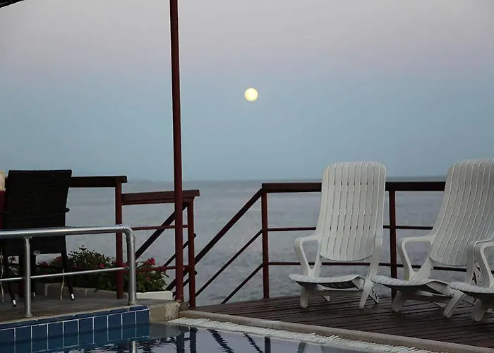 Oda ve Kahvaltı Yali Side